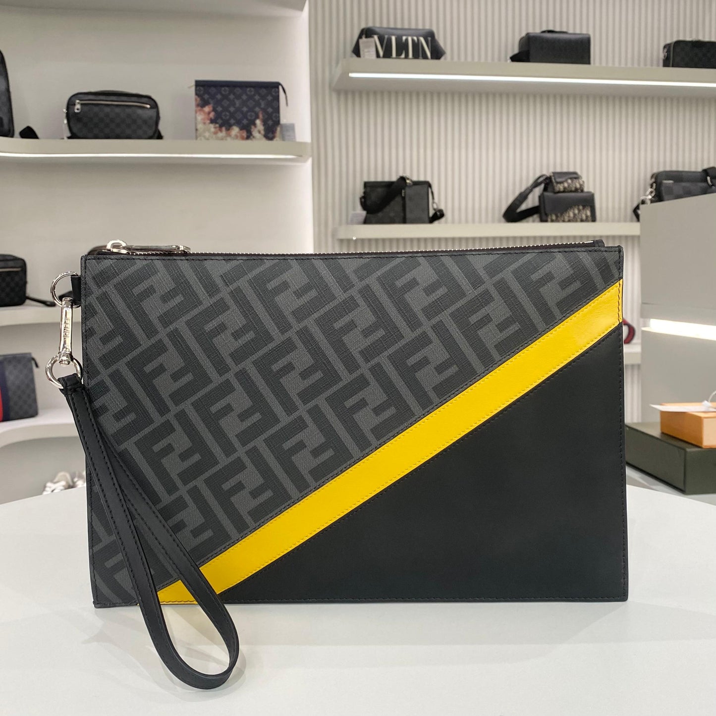 FF FOREVER LOGO CLUTCH BLACK