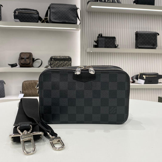 DAMIER ALPHA SLINGBAG