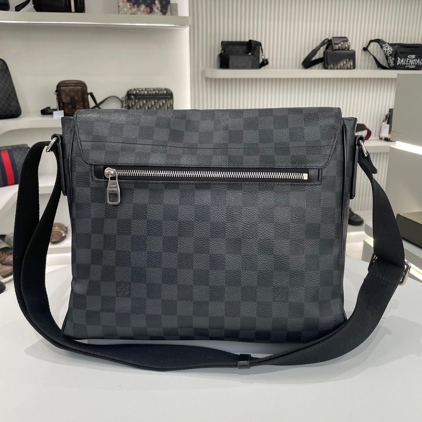 DAMIER BLAACK MASSANGER