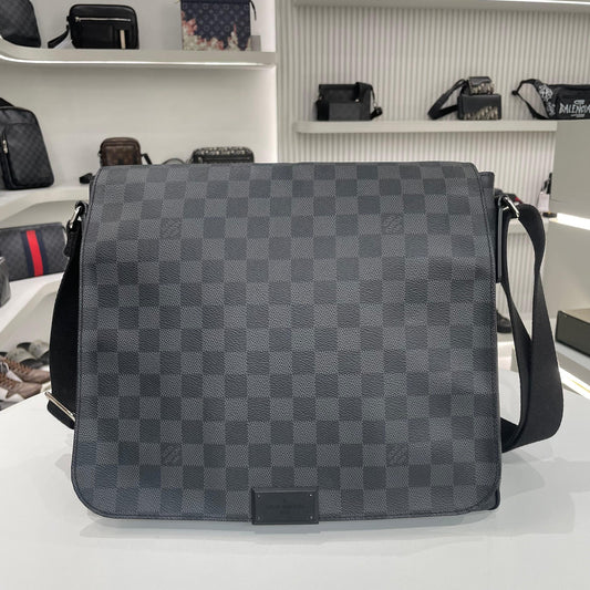 DAMIER BLAACK MASSANGER